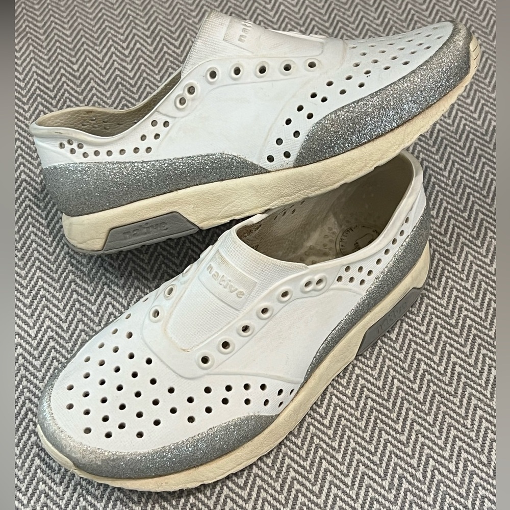Kids Native shoes sz 12
